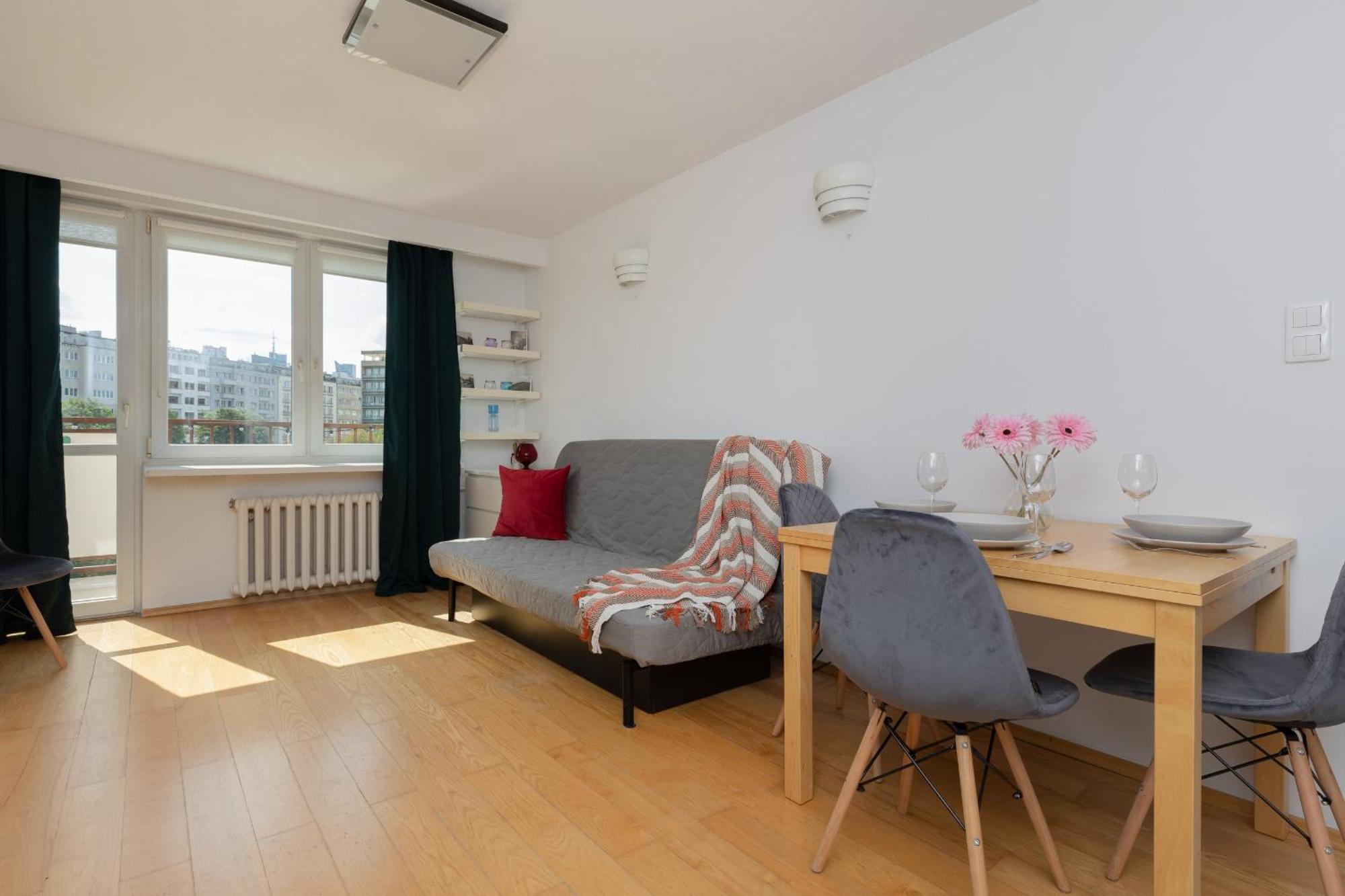 Sunny Centre By Renters Warsaw